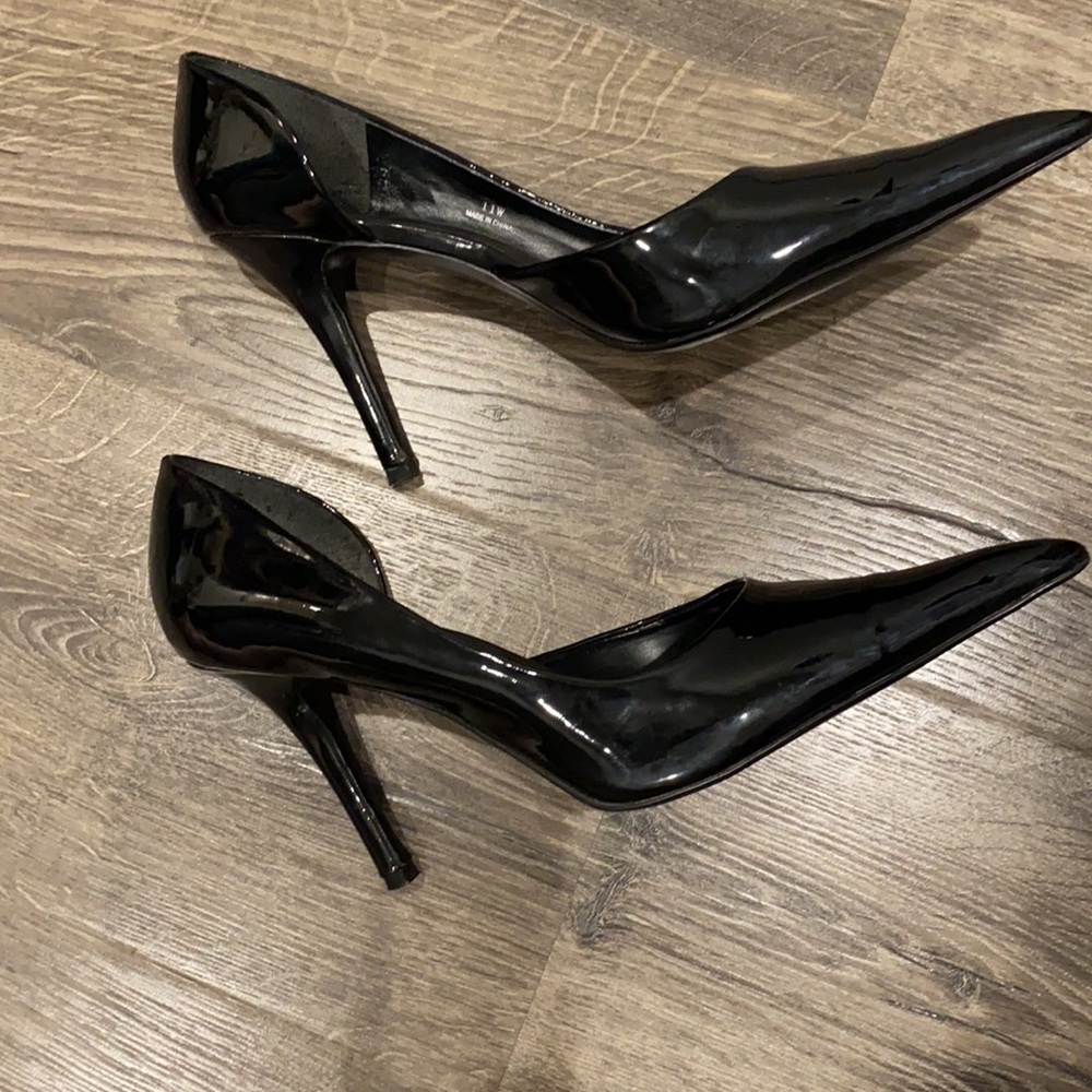 Black Patten Leather 11W pointy Dorsey heels